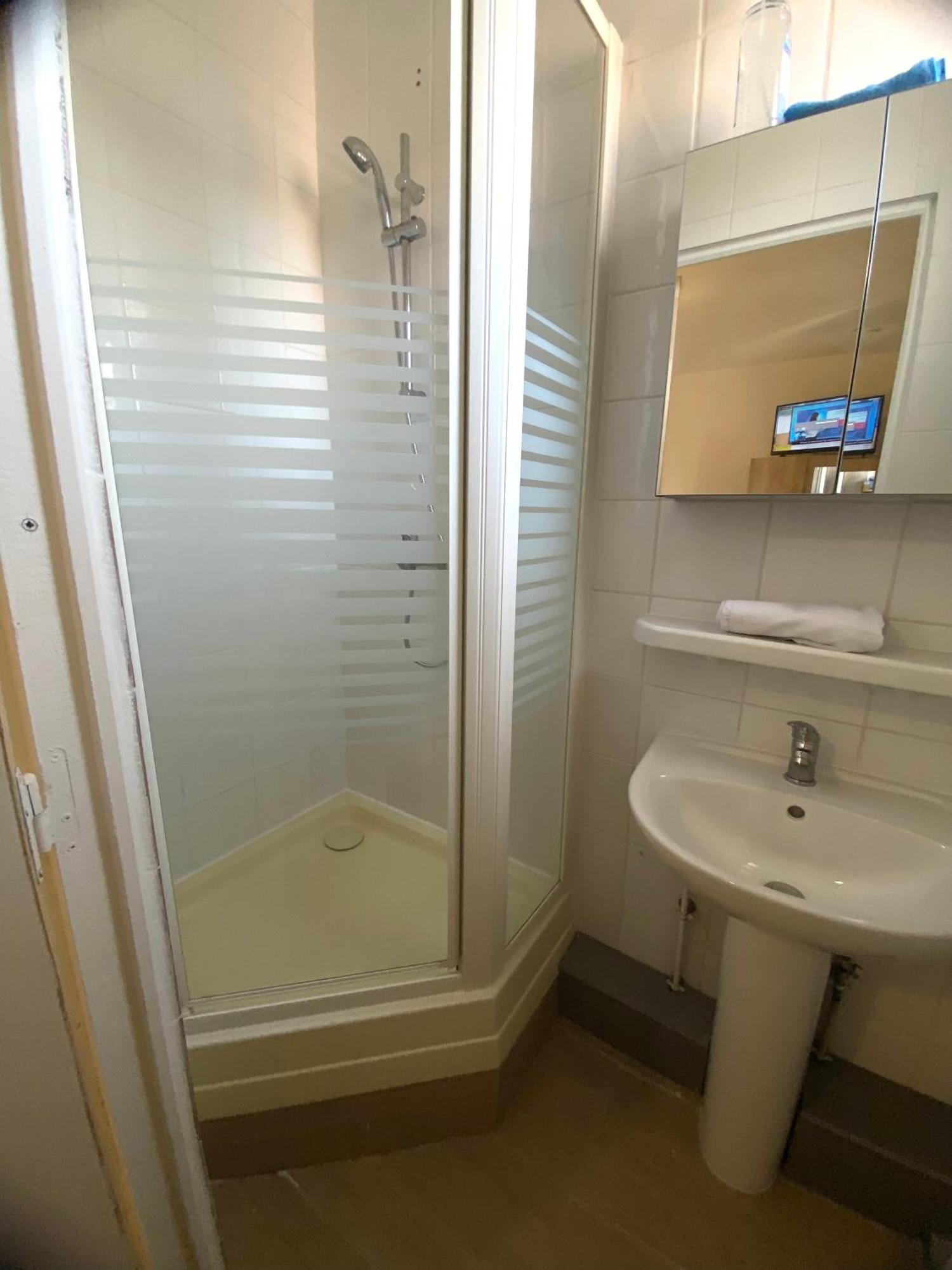 Hotel & Restaurant Isvara Breteuil Dış mekan fotoğraf